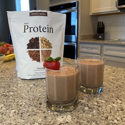 How to Make a Strawberry Chocolate Protein Smoothie